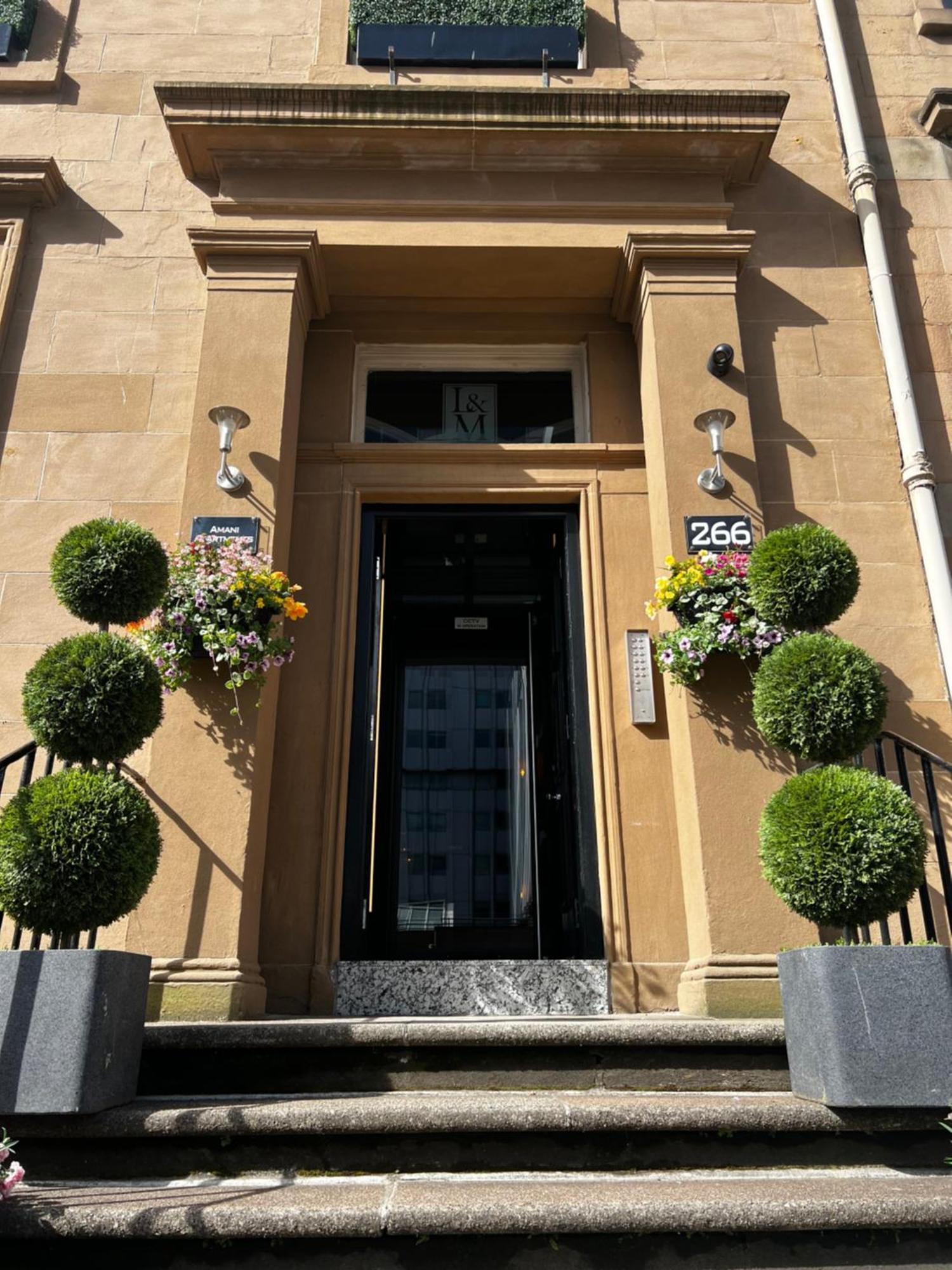 Amani Apartments - Glasgow City Centre ภายนอก รูปภาพ