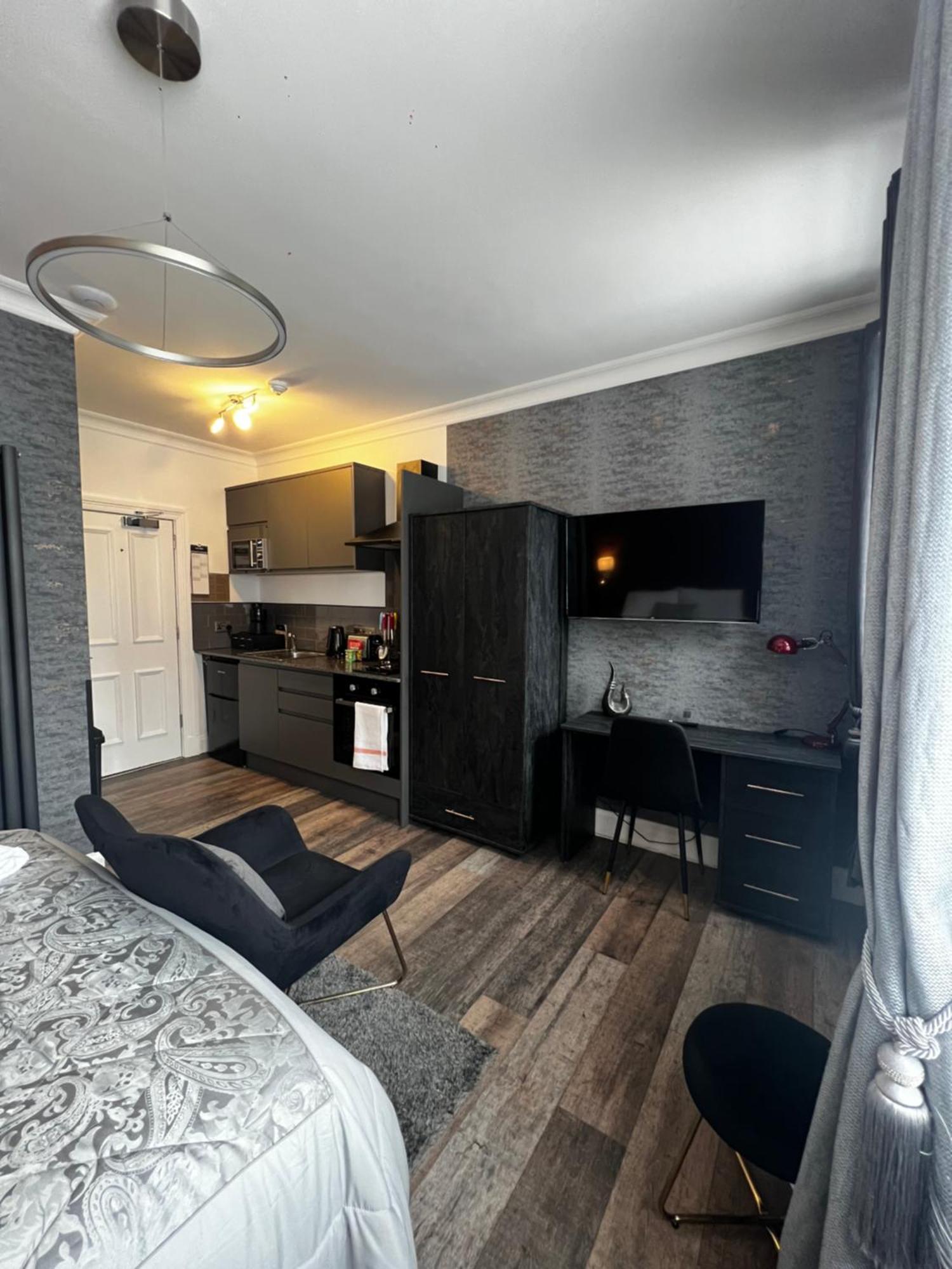 Amani Apartments - Glasgow City Centre ภายนอก รูปภาพ