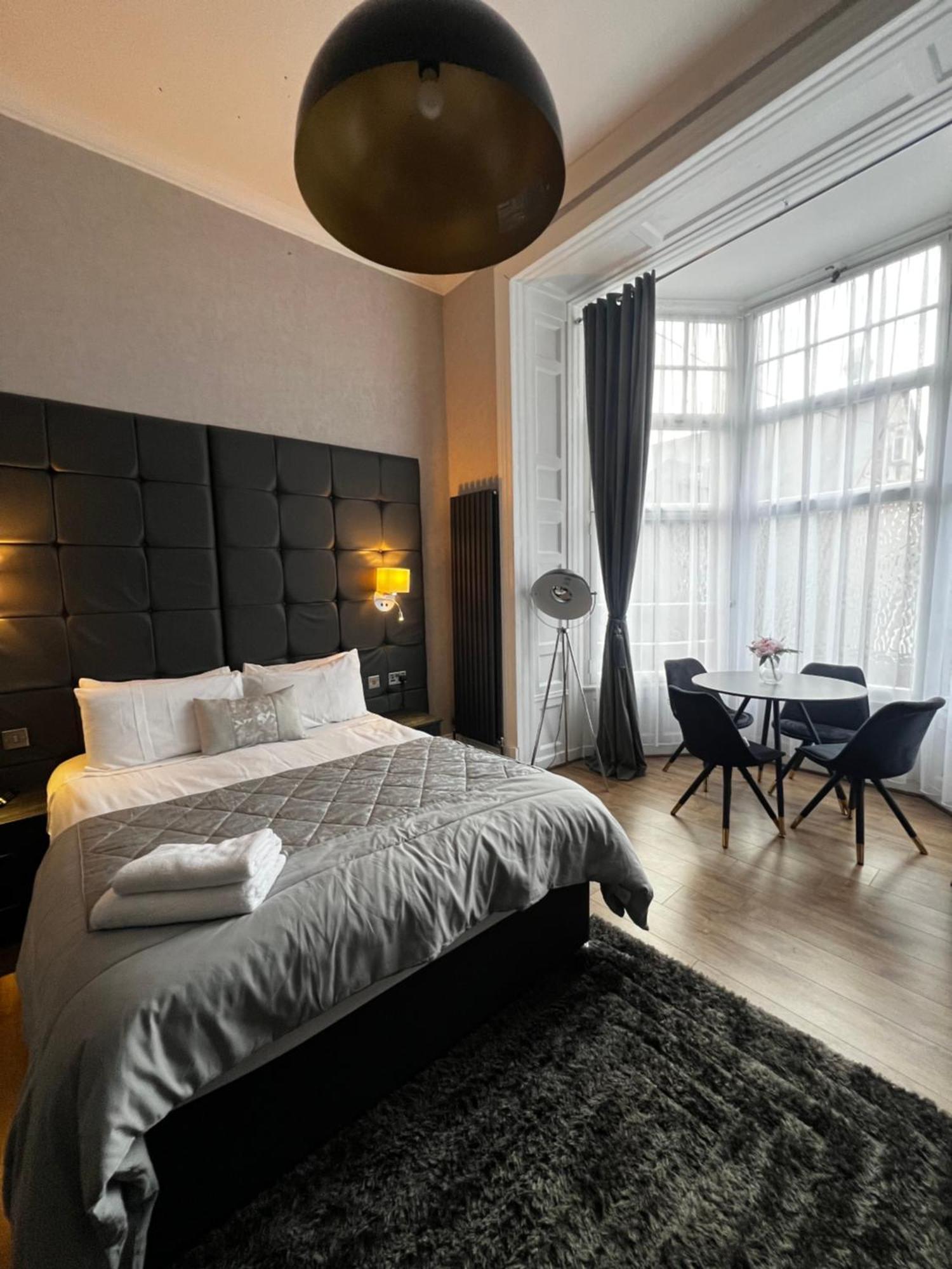 Amani Apartments - Glasgow City Centre ภายนอก รูปภาพ
