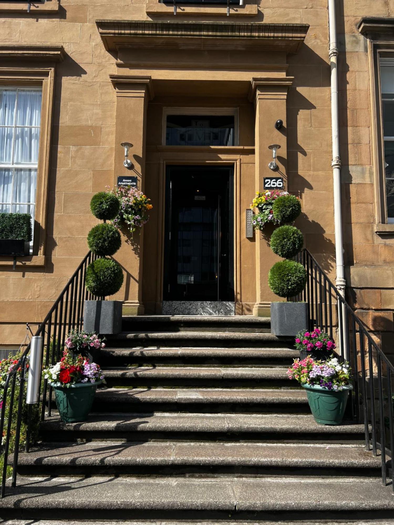 Amani Apartments - Glasgow City Centre ภายนอก รูปภาพ