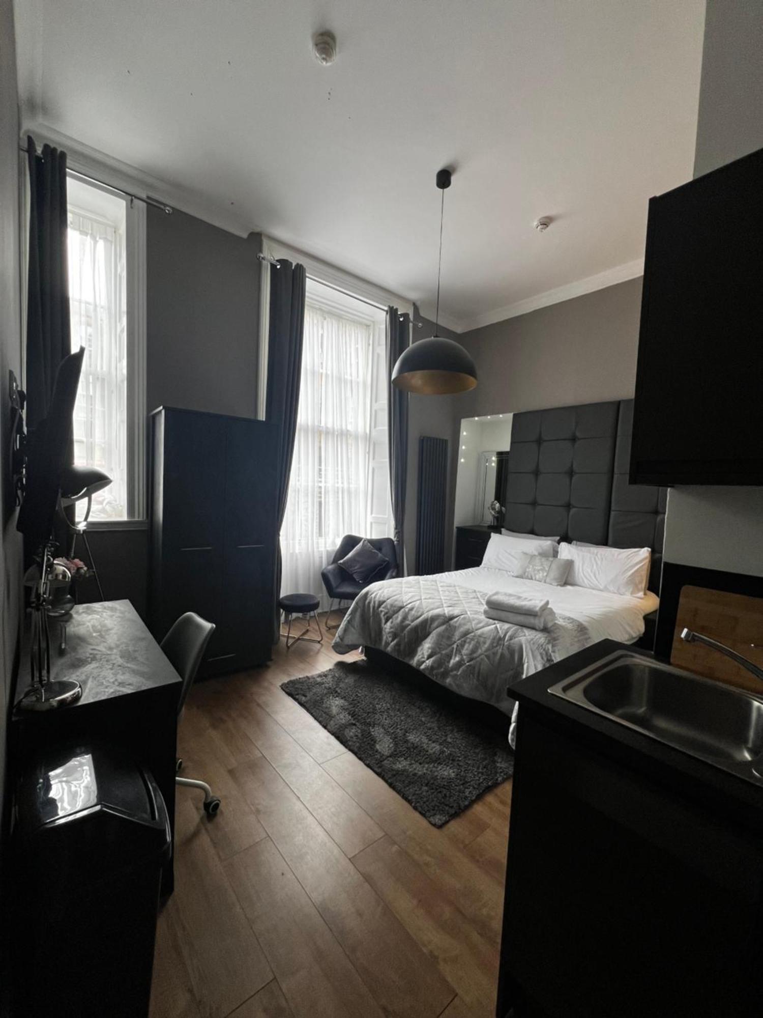 Amani Apartments - Glasgow City Centre ภายนอก รูปภาพ