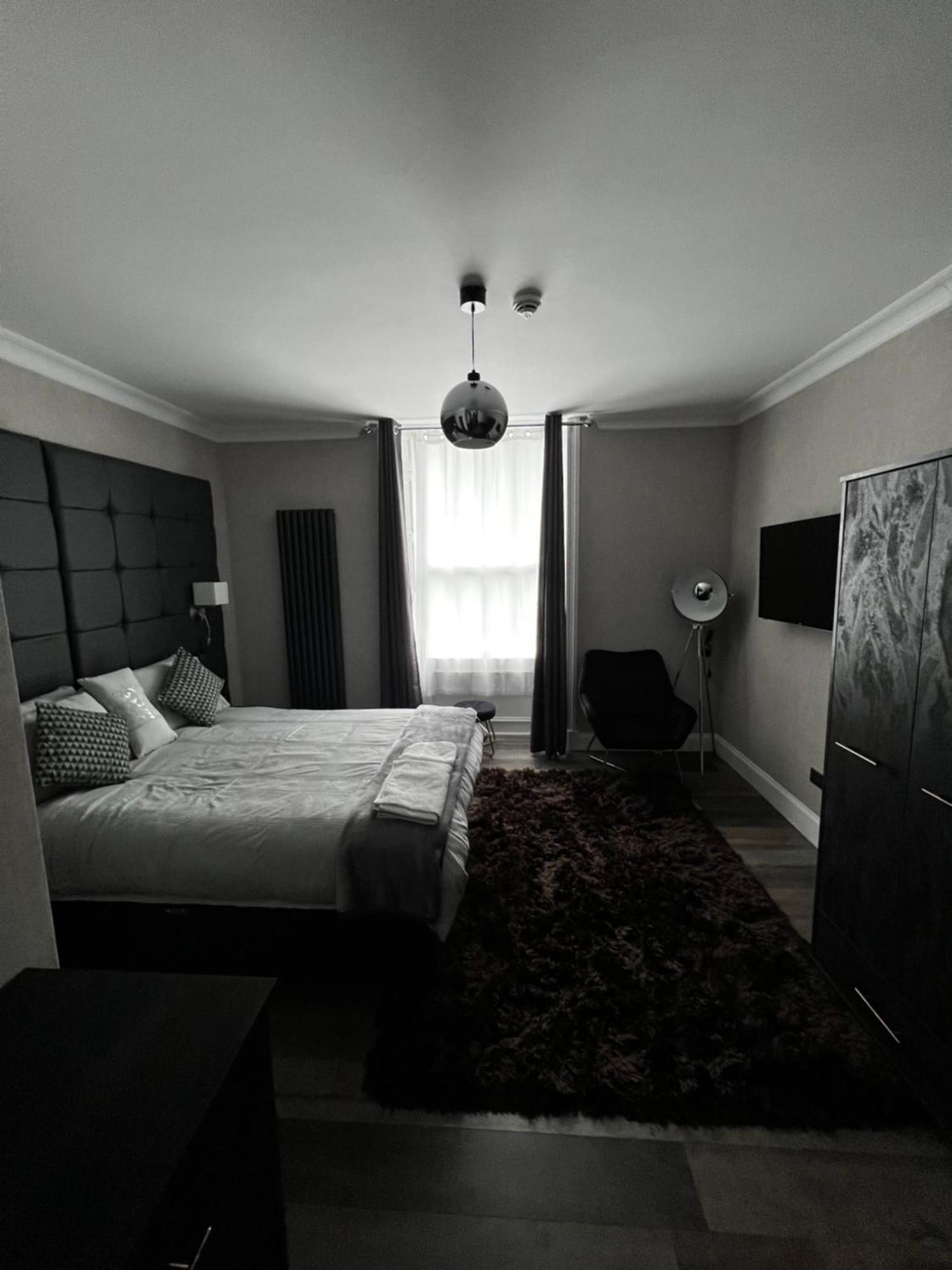Amani Apartments - Glasgow City Centre ภายนอก รูปภาพ
